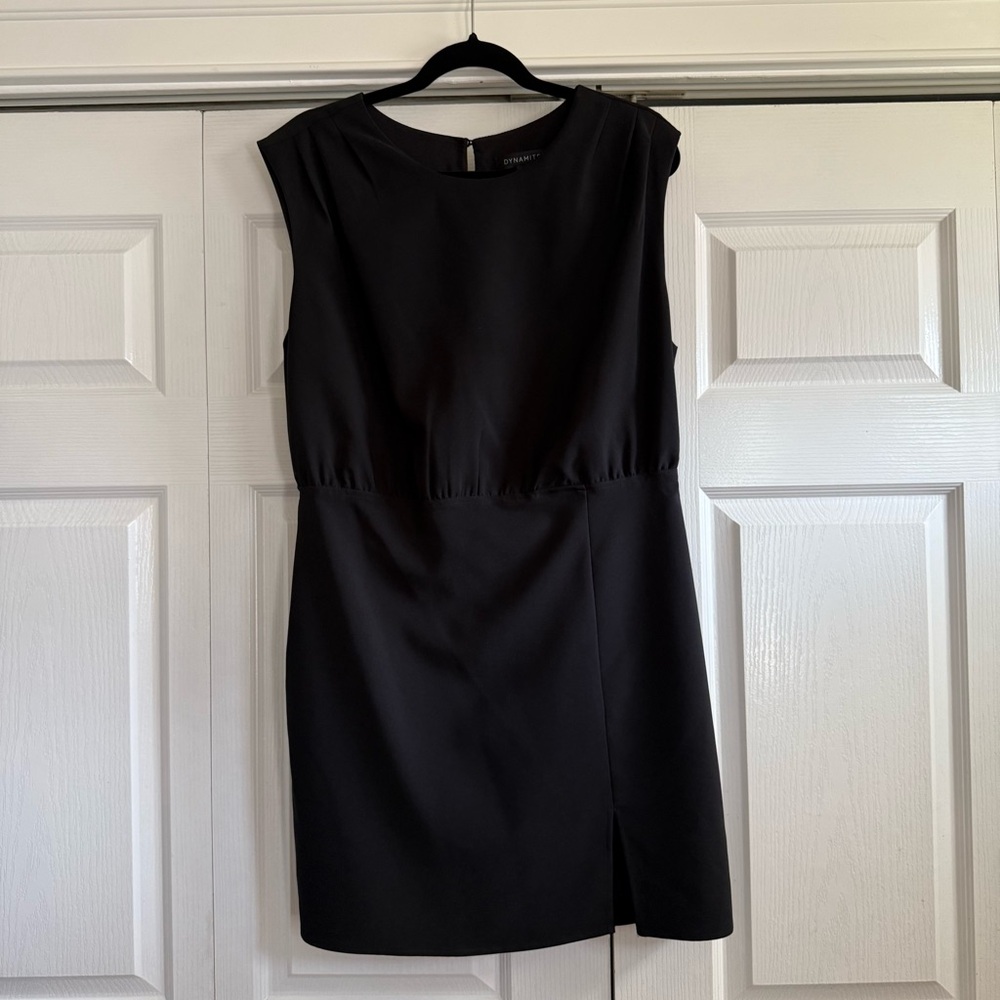 ❣️DYNAMITE Black Mini Dress
